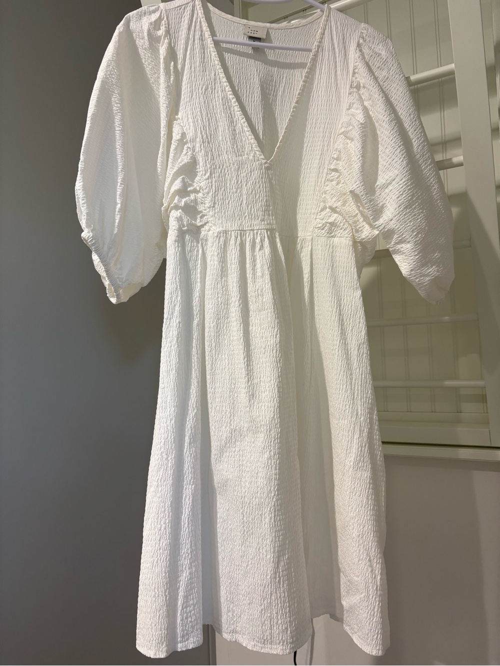 White Textured V-Neck Puff Sleeve Dress